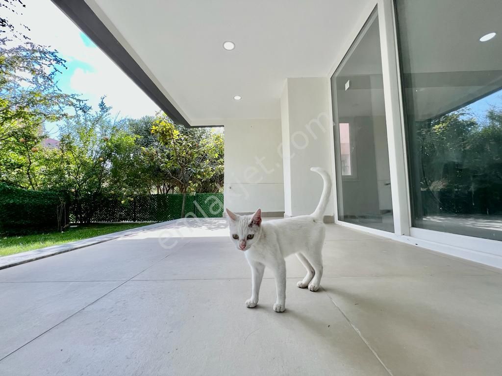 ✨ay Emlak'tan✨akçay'da Muhteşem Konumlu Kendine Ait Geniş Bahçeli Satılık 3+1 Müstakil Villa - Görsel 22