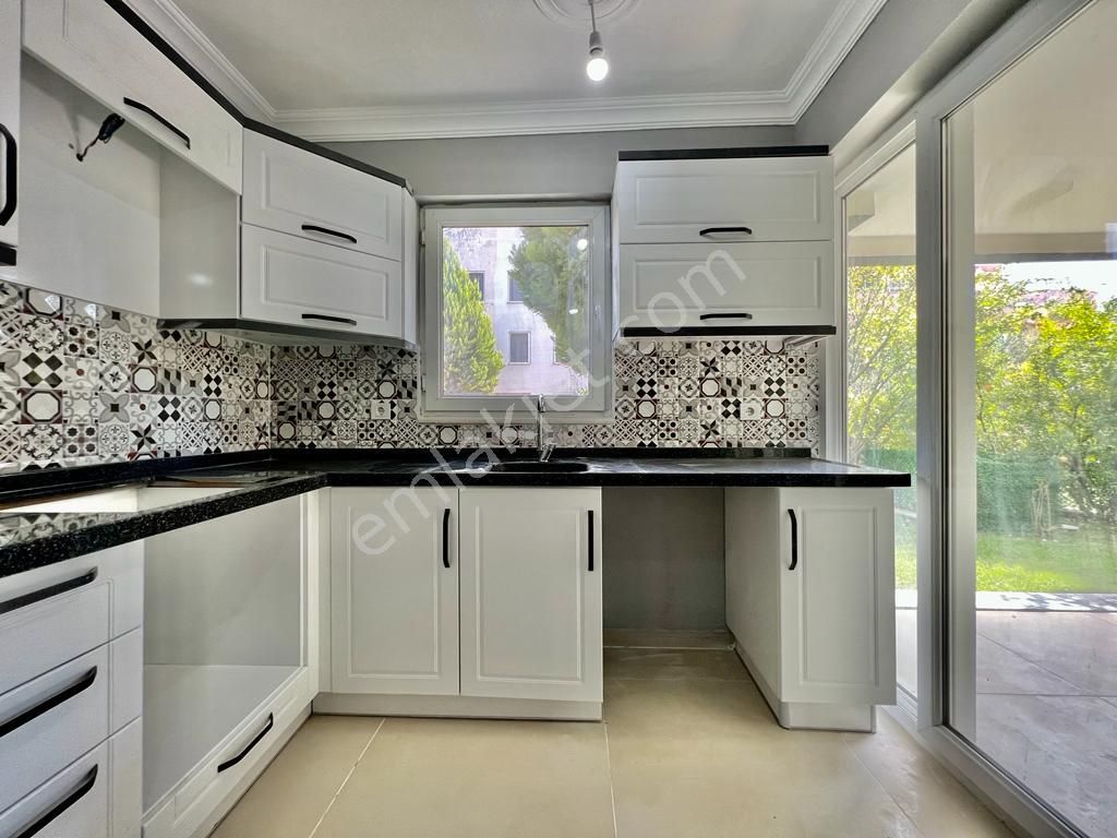 ✨ay Emlak'tan✨akçay'da Muhteşem Konumlu Kendine Ait Geniş Bahçeli Satılık 3+1 Müstakil Villa - Görsel 4