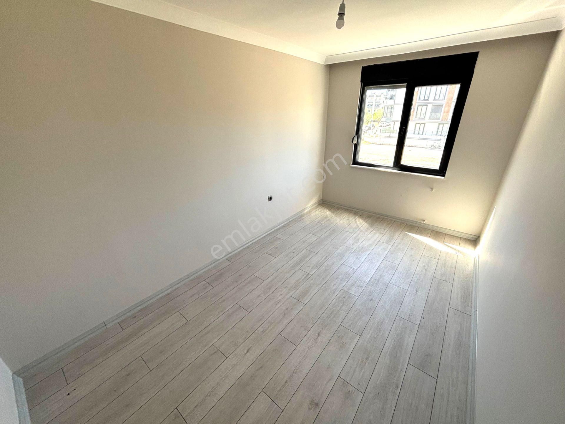 ♫melodi'den Akçay'da Ebeveyn Banyolu Denize 300mt Ayrı Mutfaklı Ön Cephe Arakat 2+1 Daire - Görsel 9