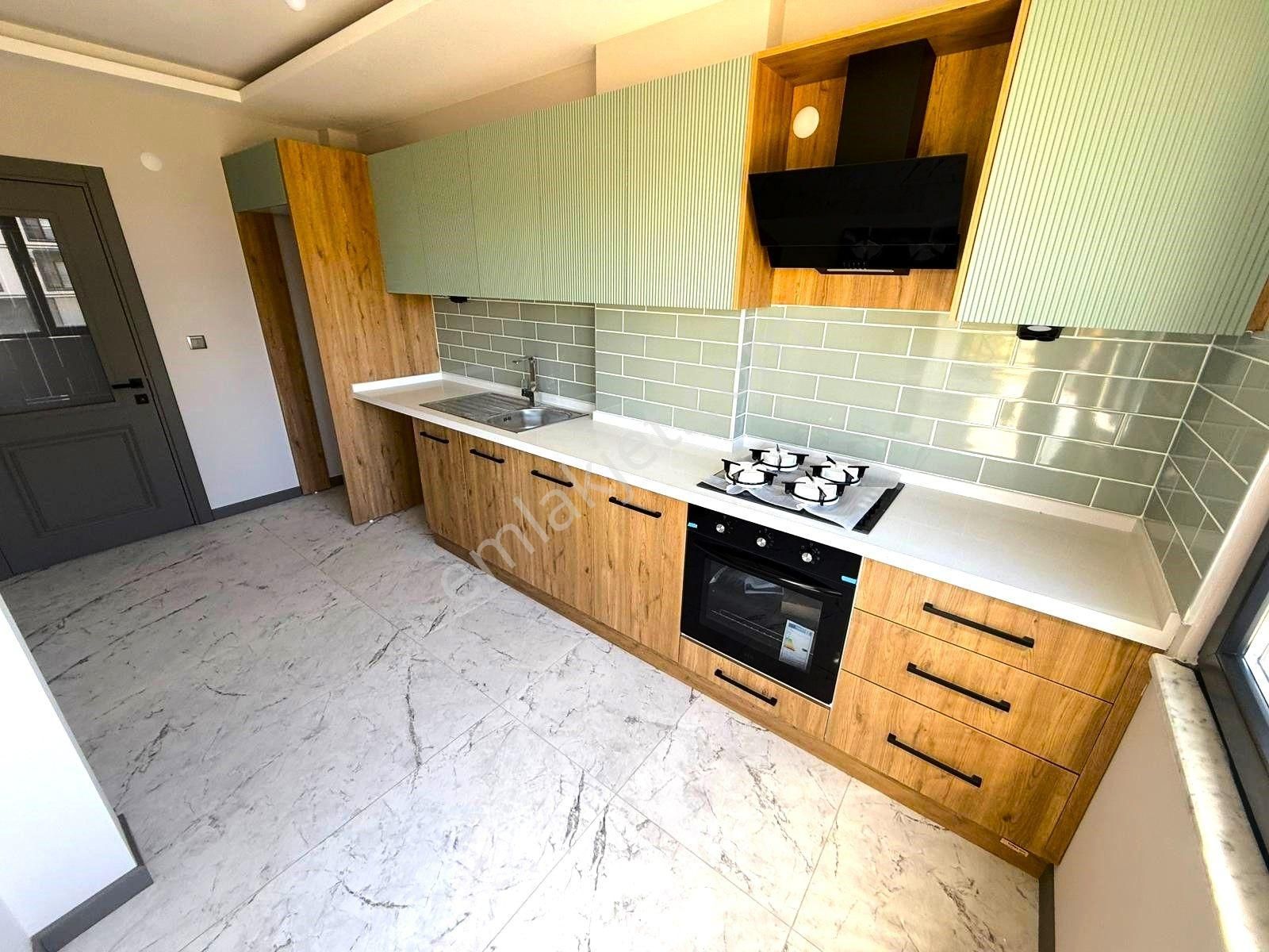 ♫melodi'den Akçay'da Ebeveyn Banyolu Denize 300mt Ayrı Mutfaklı Ön Cephe Arakat 2+1 Daire