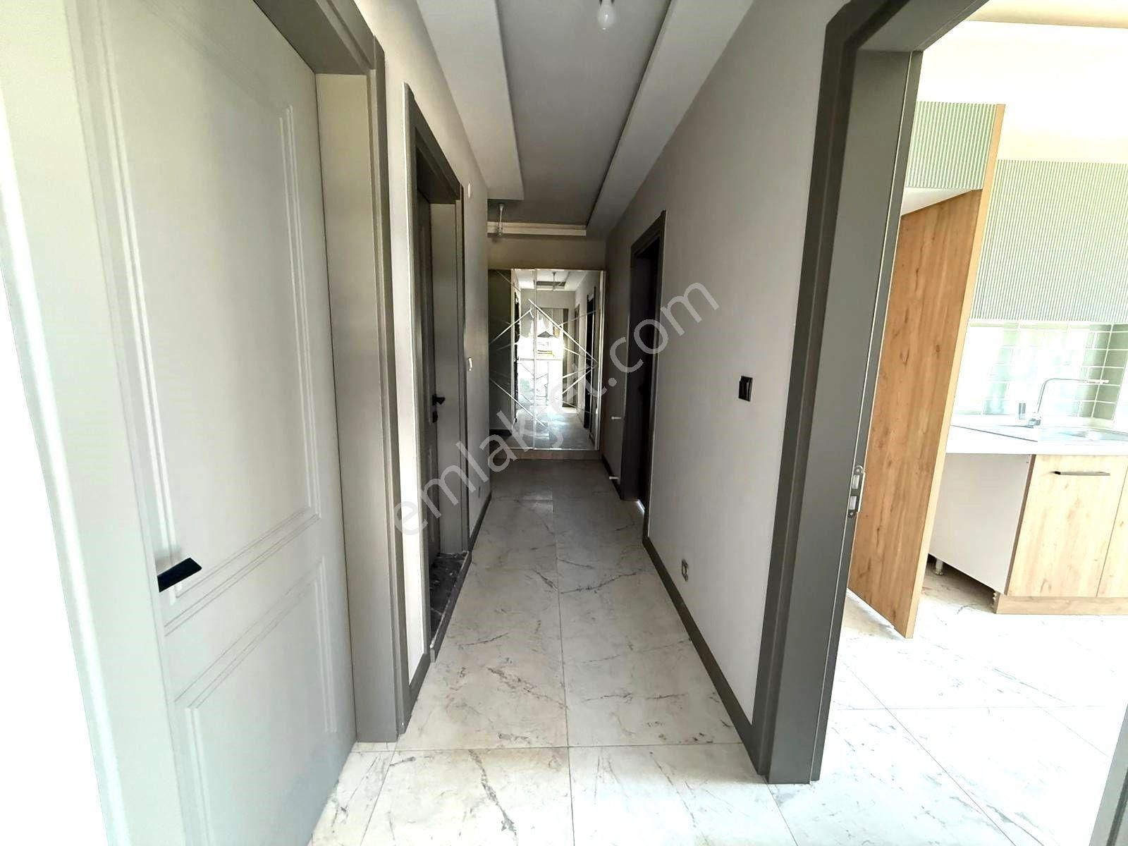 ♫melodi'den Akçay'da Ebeveyn Banyolu Denize 300mt Ayrı Mutfaklı Ön Cephe Arakat 2+1 Daire - Görsel 4