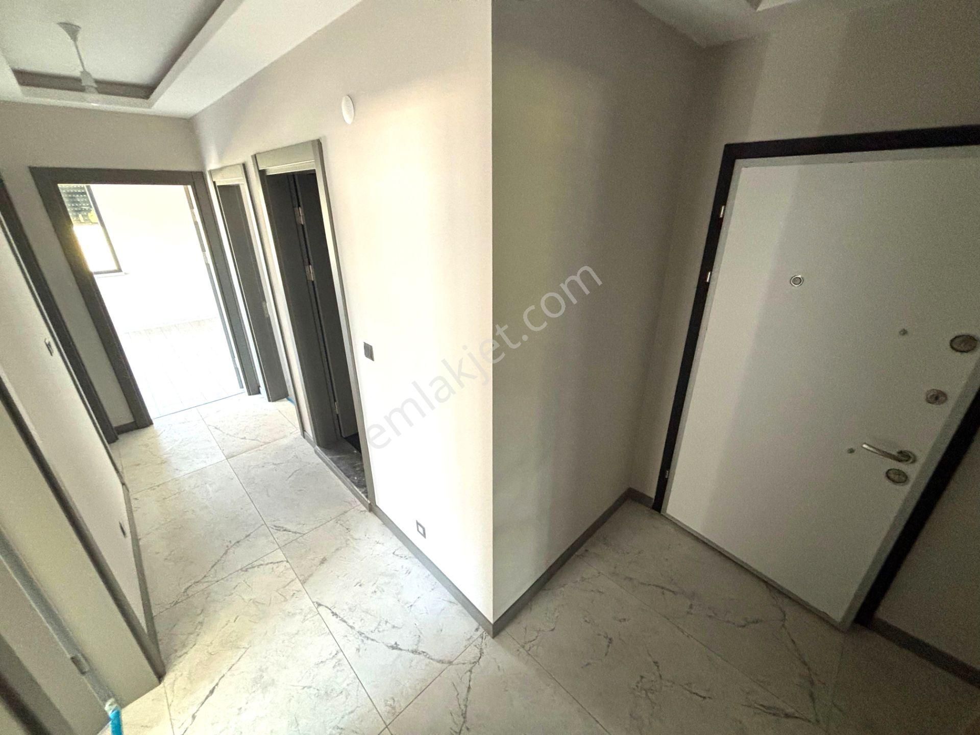 ♫melodi'den Akçay'da Ebeveyn Banyolu Denize 300mt Ayrı Mutfaklı Ön Cephe Arakat 2+1 Daire - Görsel 2