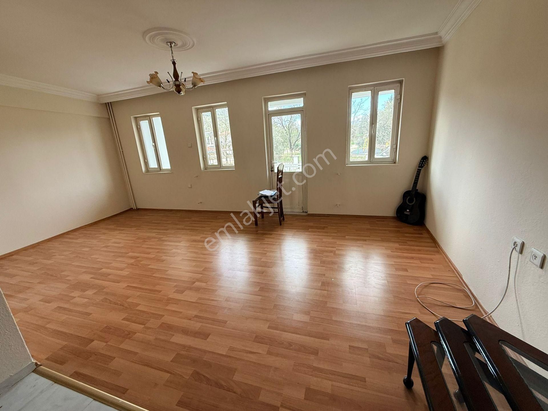 Muğla Menteşe Düğerek 32 Evlerde 4+1 Tripleks+ Bahçeli/teraslı - Görsel 19