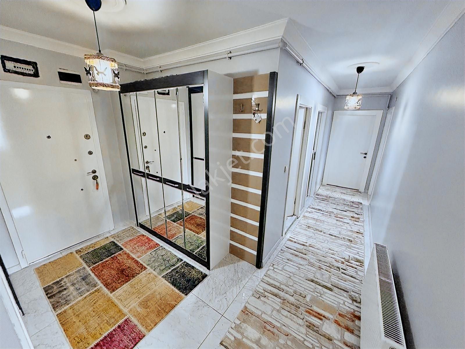 Yuvam Gayrimenkul'den Kat Konumunda Y.giriş Acil Satılık 3+1 - Görsel 15