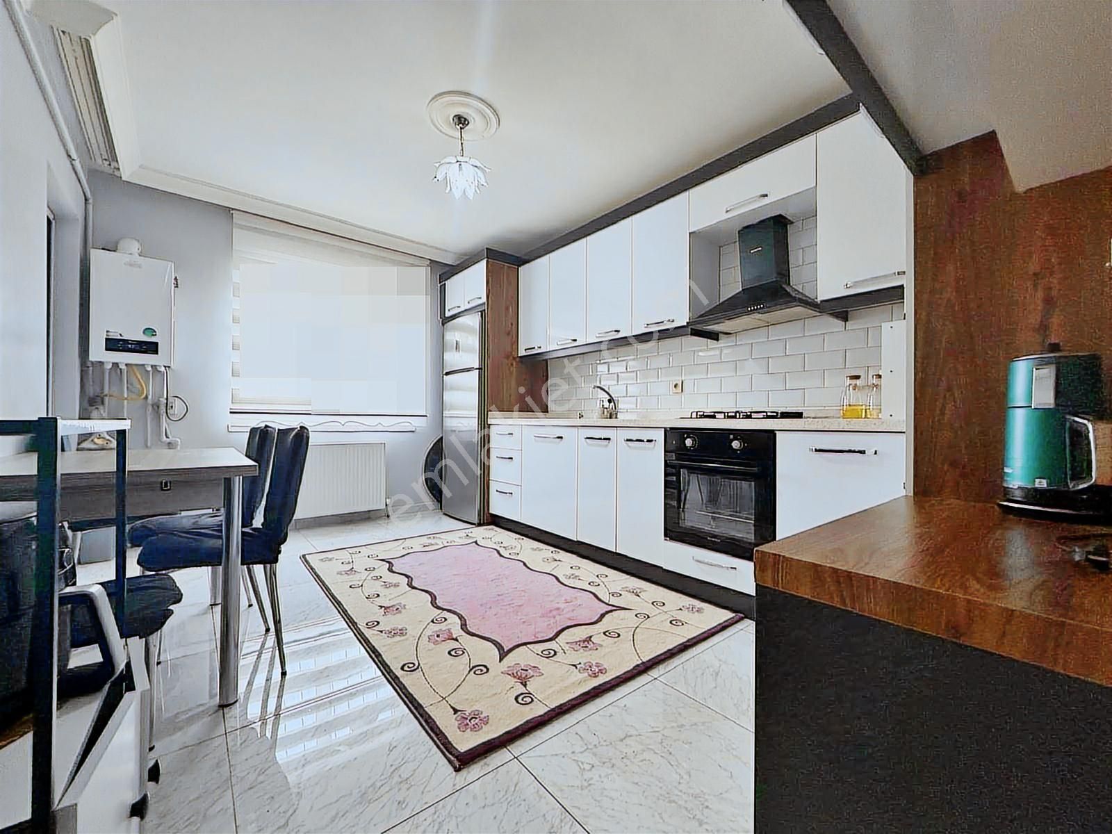 Yuvam Gayrimenkul'den Kat Konumunda Y.giriş Acil Satılık 3+1 - Görsel 2