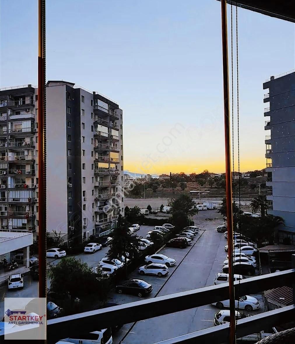 Bayraklı Tepekule Mah.seyhankent Sitesinde Satılık 3+1 Daire