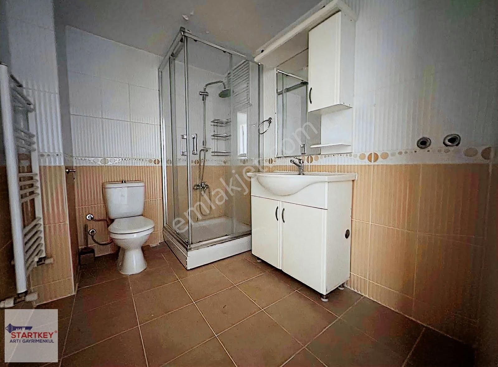 Karşıyaka Girne Caddesi Üzerinde Geniş Arakat Satılık 3+1 Daire - Görsel 35