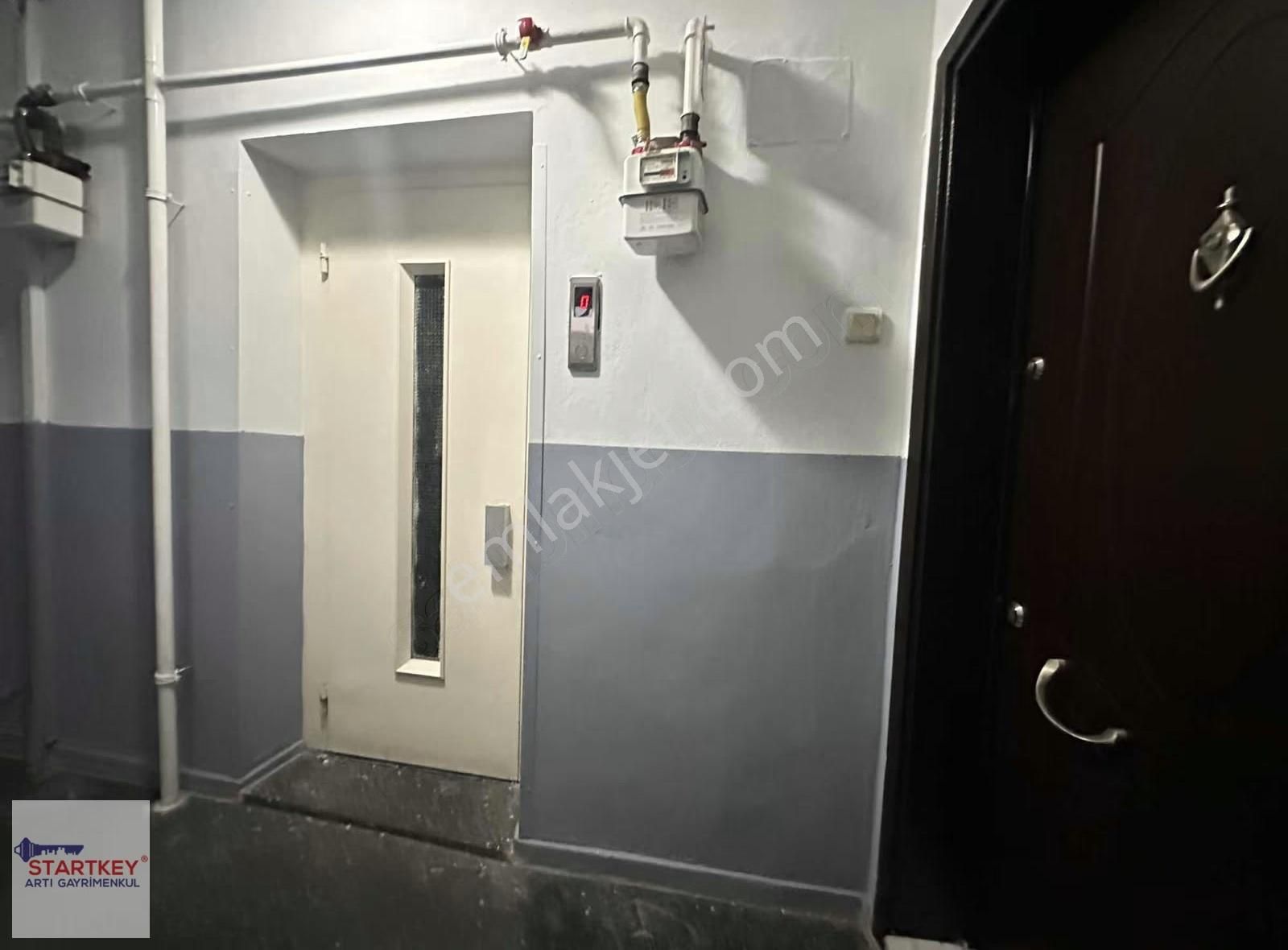 Karşıyaka Girne Caddesi Üzerinde Geniş Arakat Satılık 3+1 Daire - Görsel 12