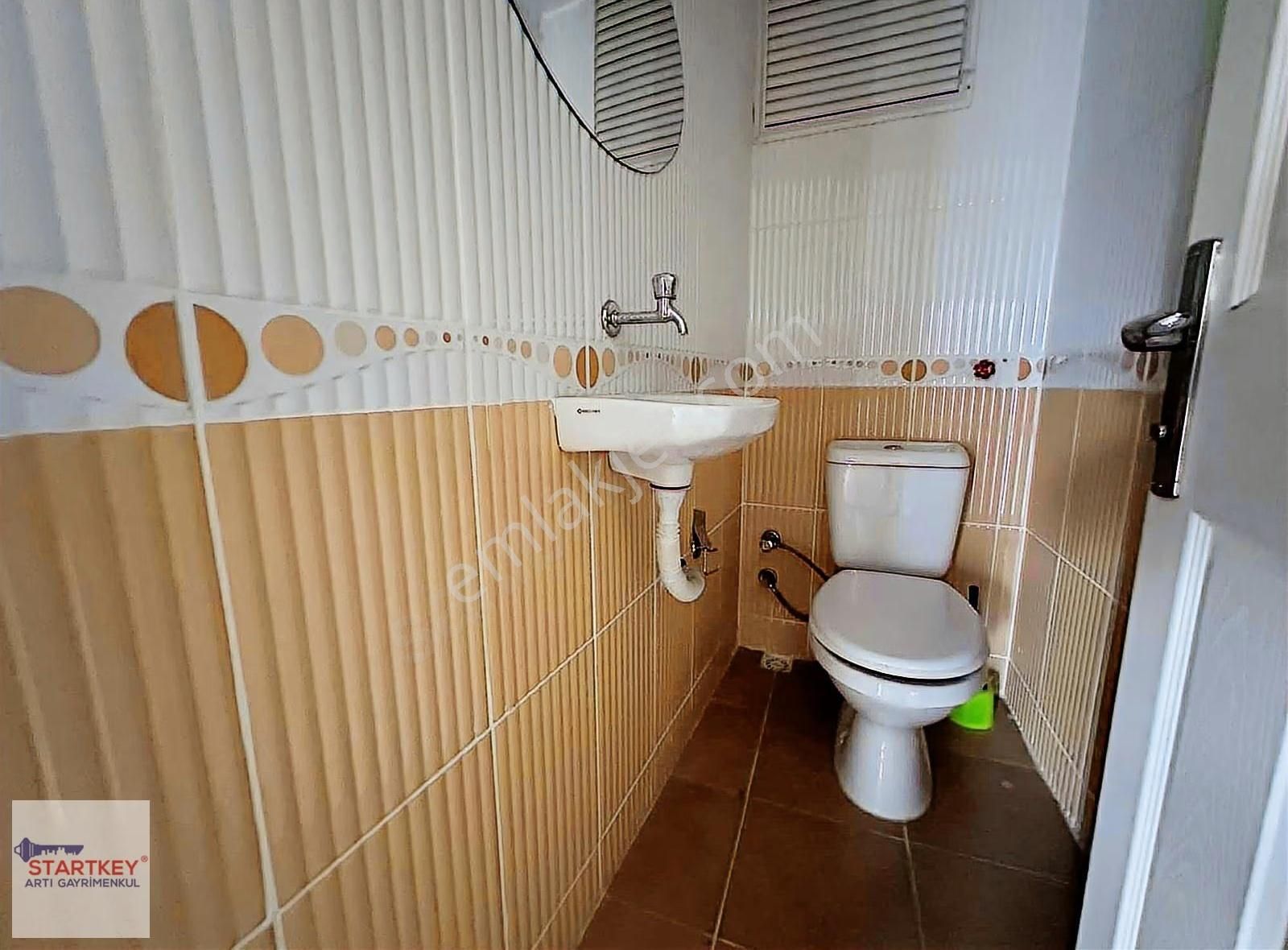 Karşıyaka Girne Caddesi Üzerinde Geniş Arakat Satılık 3+1 Daire - Görsel 24