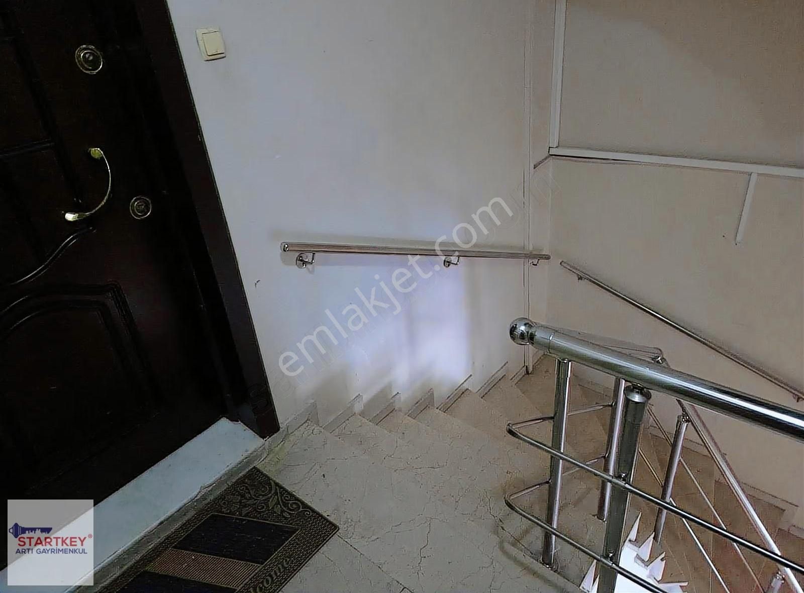 Bostanlı Tramvay Caddesinde Kiralık 3+1 Daire - Görsel 2
