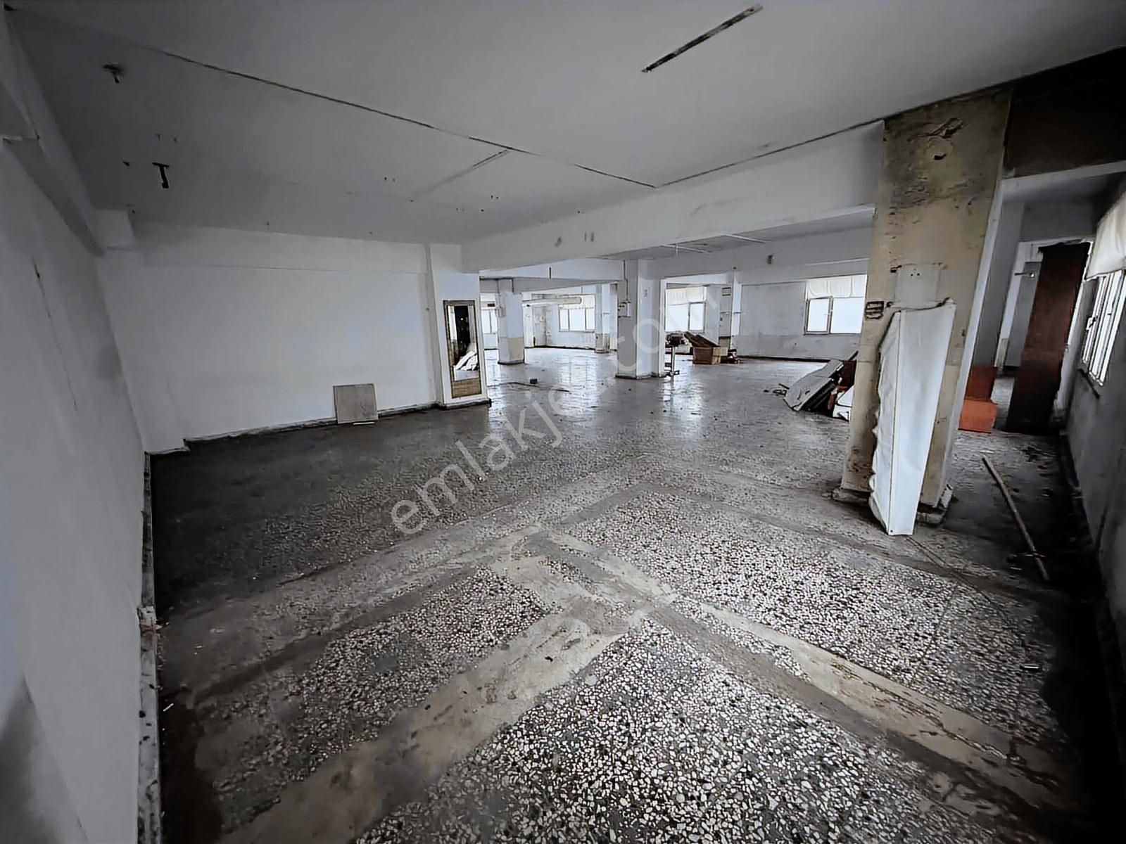 Çağlayan Vatan Caddesinde Boş Satılık 330m2 Dükkan Mağaza - Görsel 13