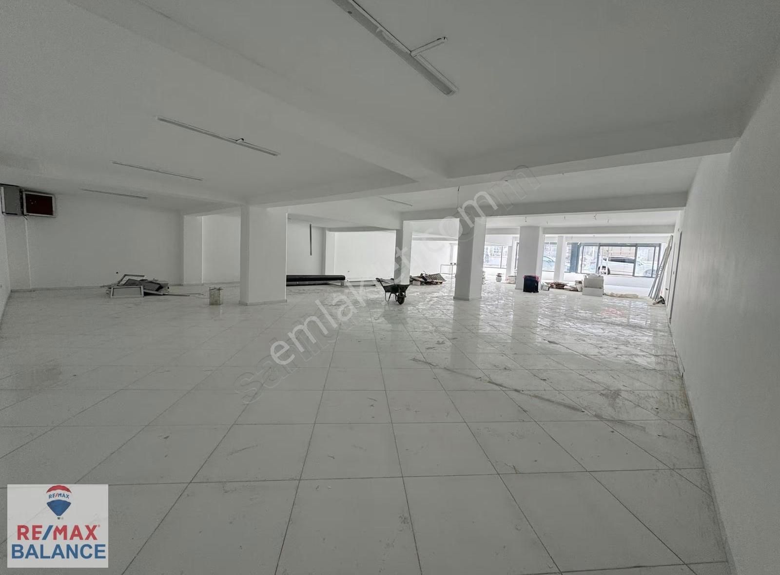 Zincir Markalara Uygun 350-400 Mt Düz Ayak Dükkan - Görsel 3