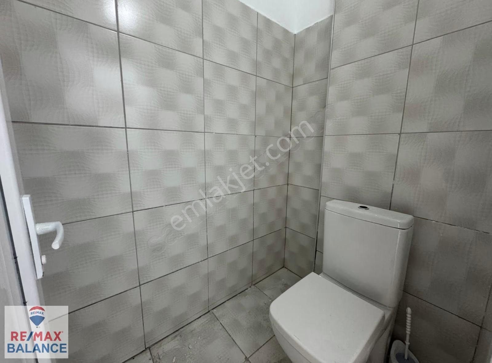 Zincir Markalara Uygun 350-400 Mt Düz Ayak Dükkan - Görsel 2