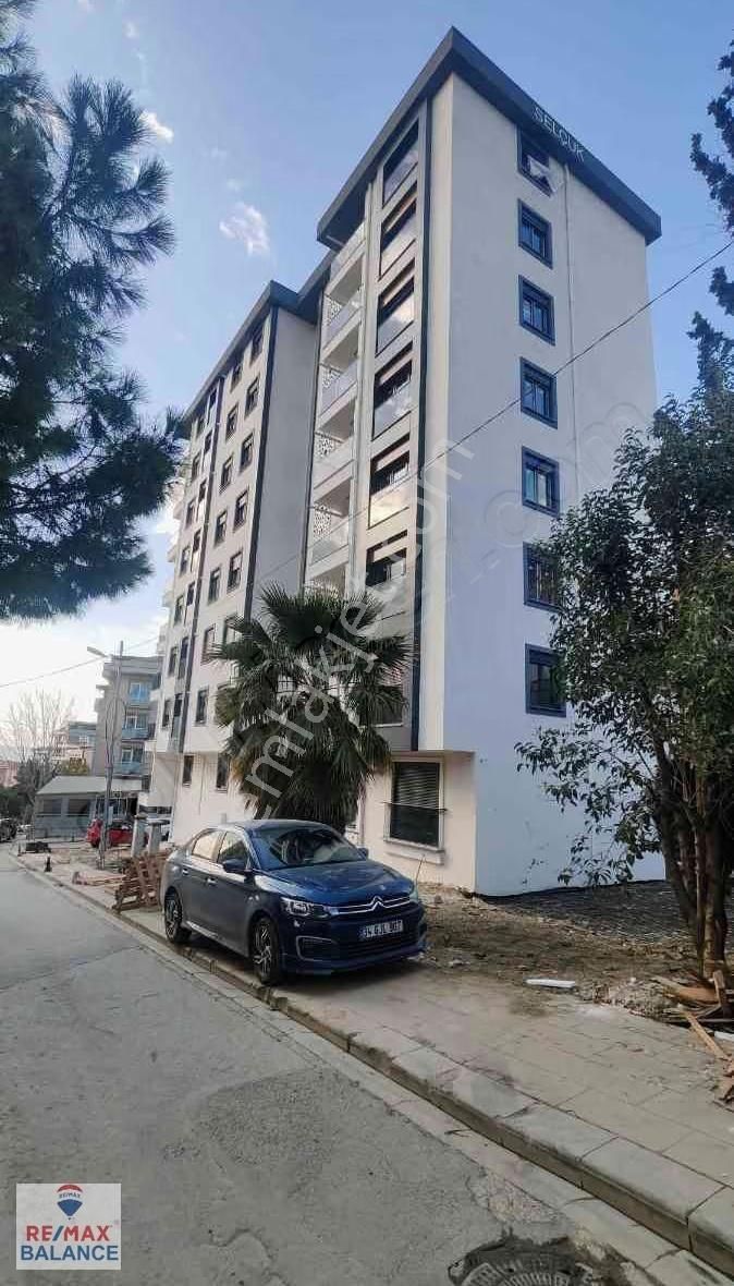 Tavşantepe Metro Durağı Ve Kaymakamlık Yanı Kiralık 2+1 Daire