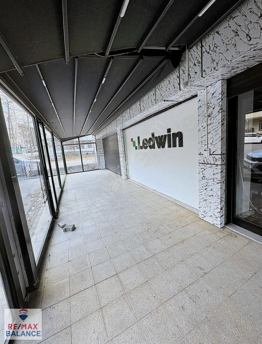 Tuzla Aydınlı Kiralık 400 M2 3 Katlı Dükkan - Görsel 31