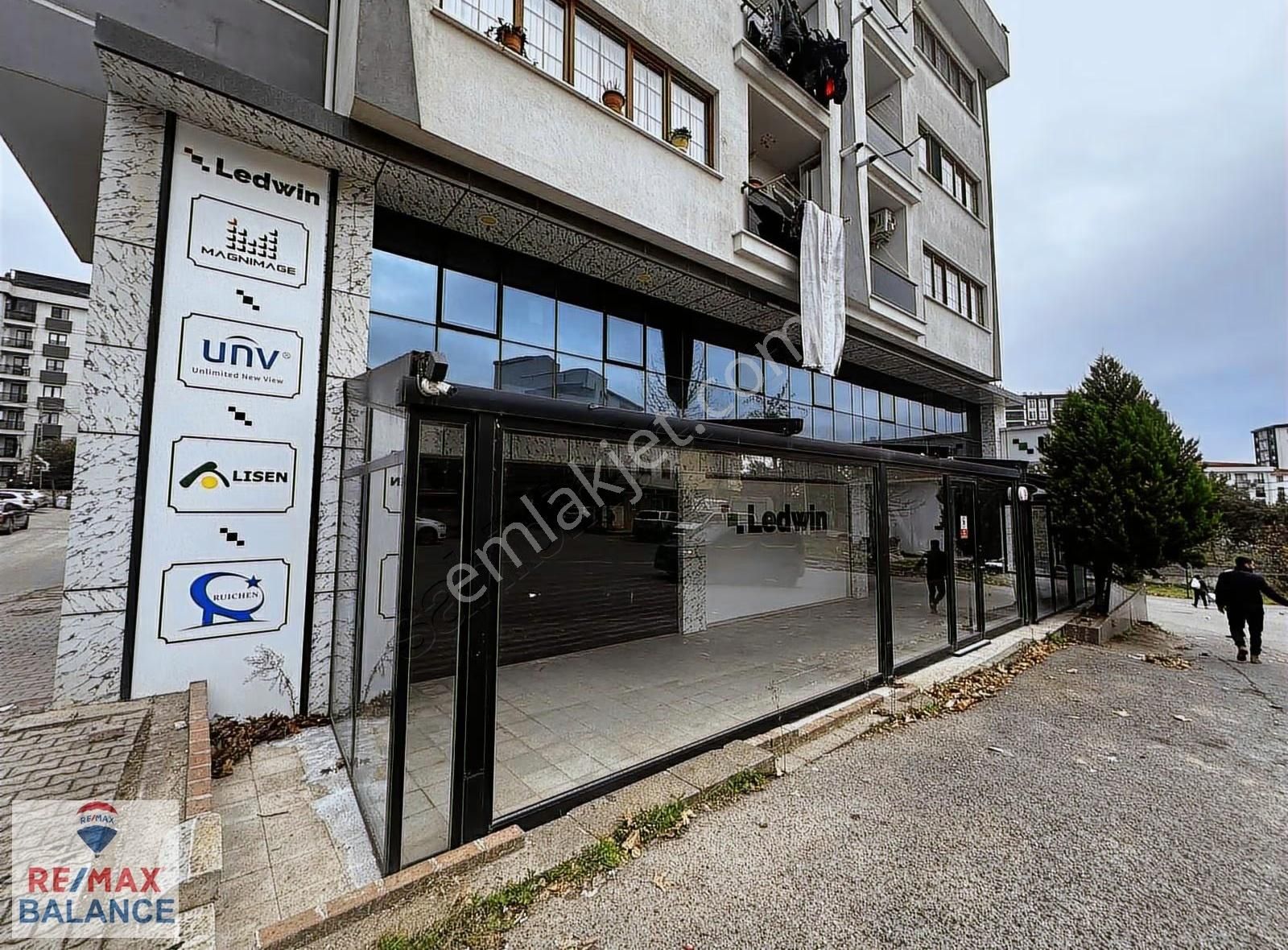 Tuzla Aydınlı Kiralık 400 M2 3 Katlı Dükkan - Görsel 16