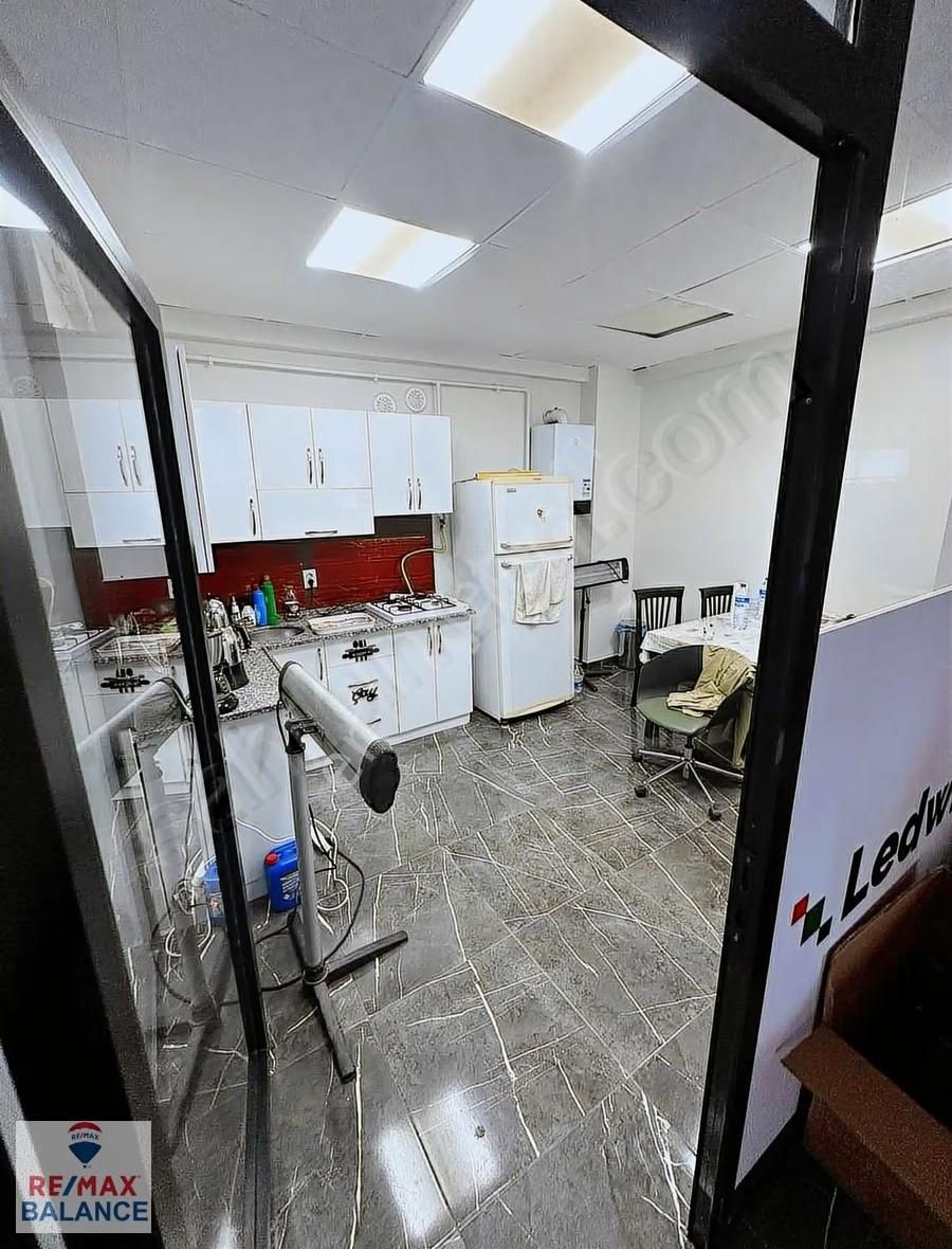 Tuzla Aydınlı Kiralık 400 M2 3 Katlı Dükkan - Görsel 21
