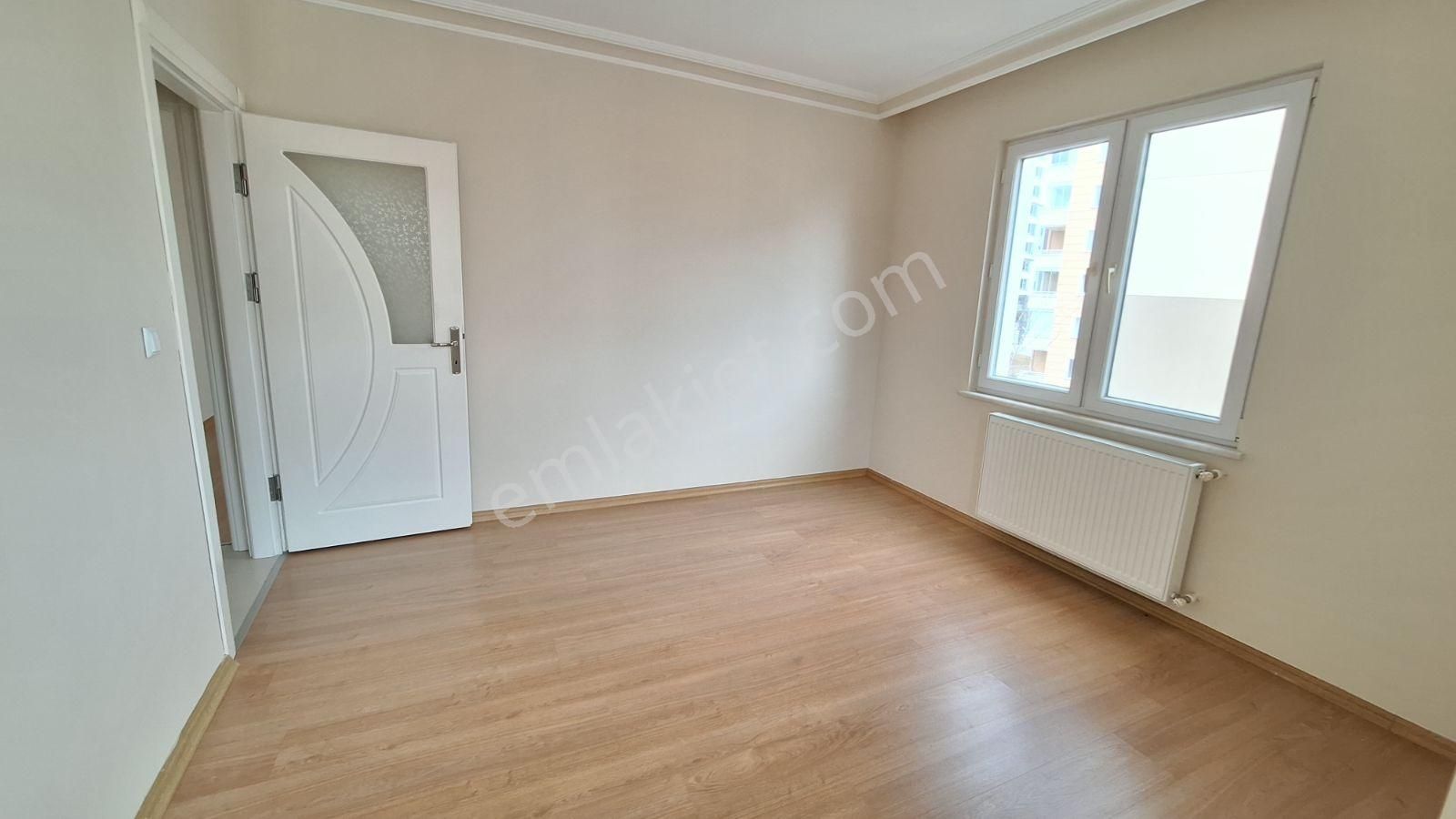 Esenevler Mah. Satılık 3+1 Deniz Manzaralı Ara Kat Geniş Daire - Görsel 24