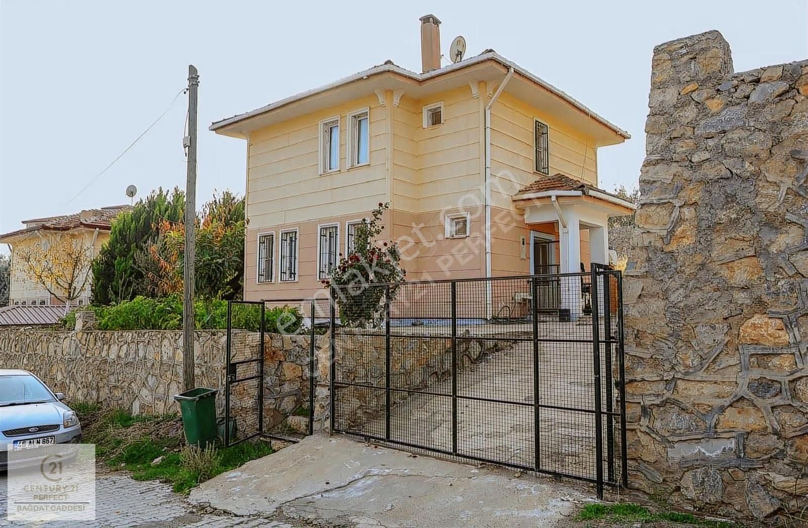 680 M² Arsasıyla Ferah, Doğa Manzaralı Müstakil Ev