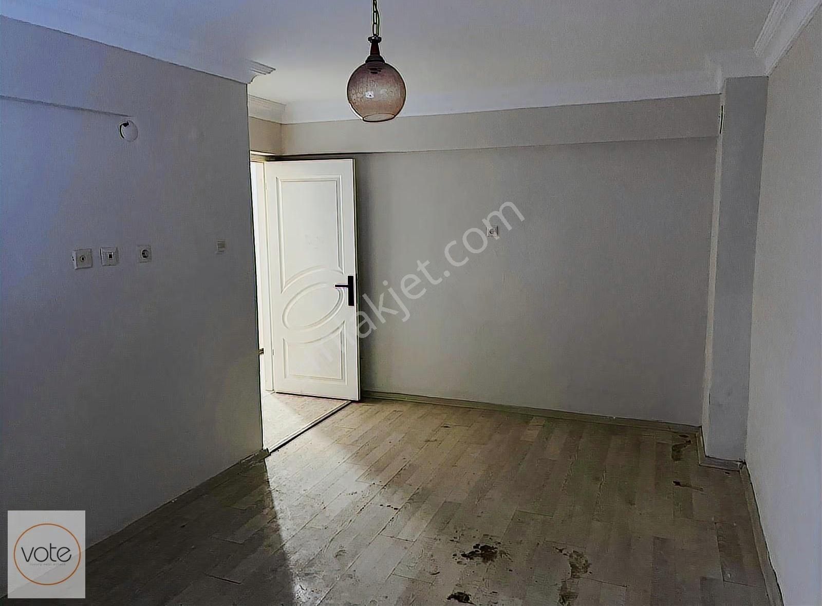 Üçyola Çok Yakın Konumda Fırsat Bahçeli 1+1 Daire Satılık! - Görsel 2