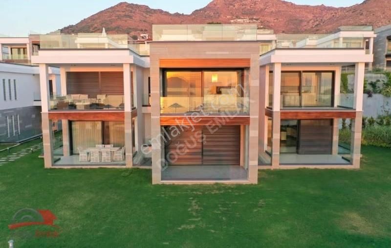 Doğuş Emlak'tan Deniz Manzaralı Havuzlu Site İçinde Kiralık 3+1