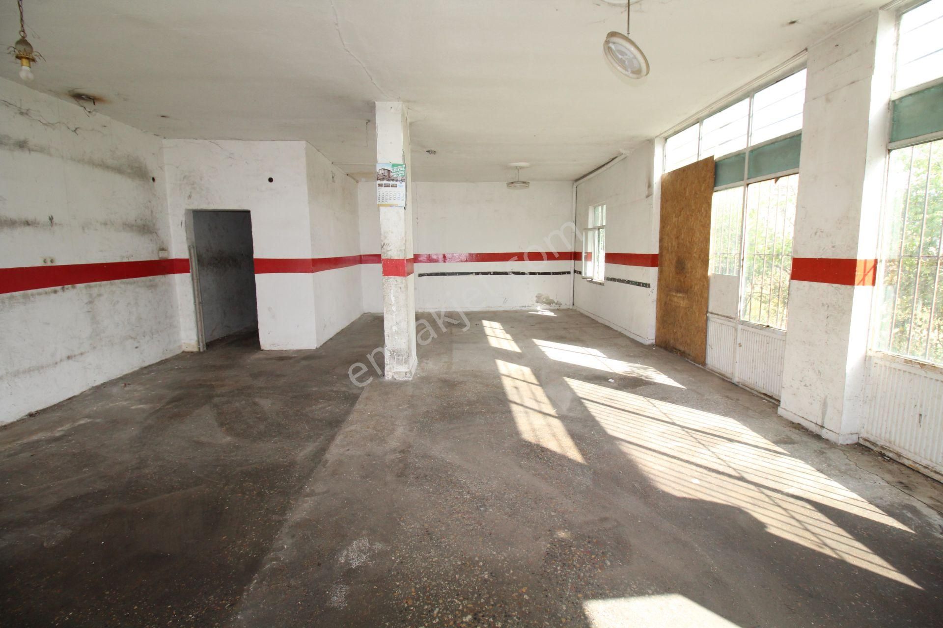 Aksaray Pınar Mahallesi'nde Ana Caddede Satılık 150 M² Dükkan