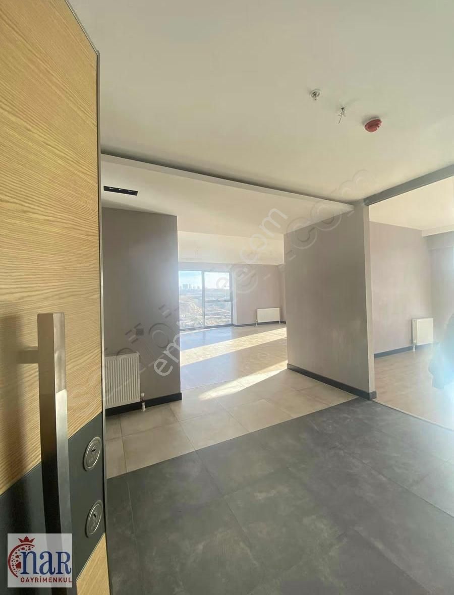 İncek İcon Sitesi Giyinme Odalı Güney Cephe Kiralık Daire - Görsel 13