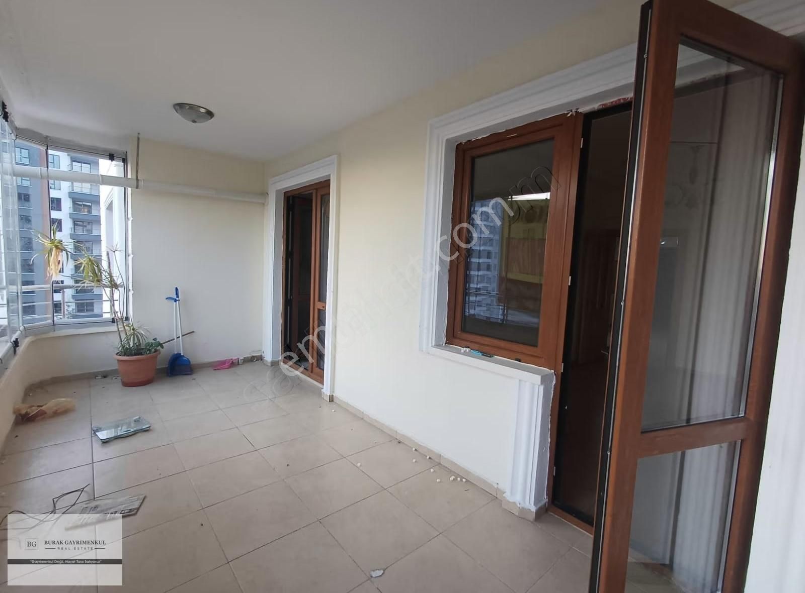 Mükemmel Lokasyon Prestijli Sitede 150 Mt Ara Kat Fırsat!!!! - Görsel 21