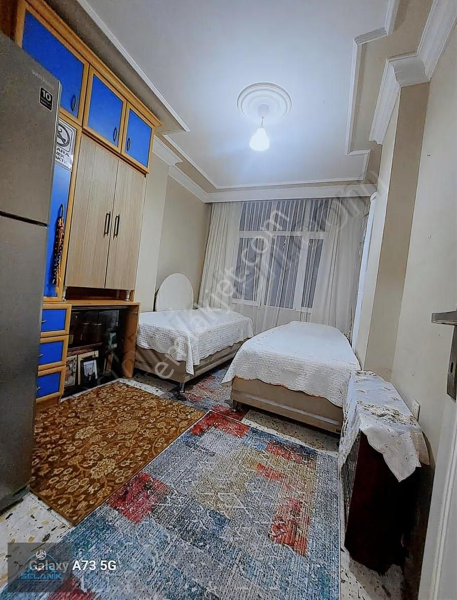 Selanikten Mithatpaşa'da 3+1 Kapalı Mutfaklı Oldukça Geniş Daire - Görsel 5