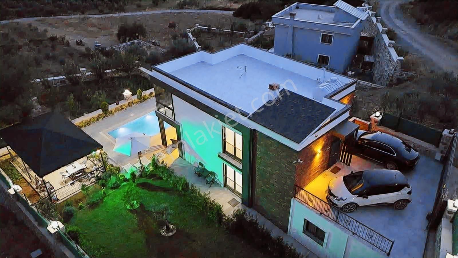 Buca Belenbaşı Havuzlu Villa 556 M2 Tek Tapulu - Görsel 21