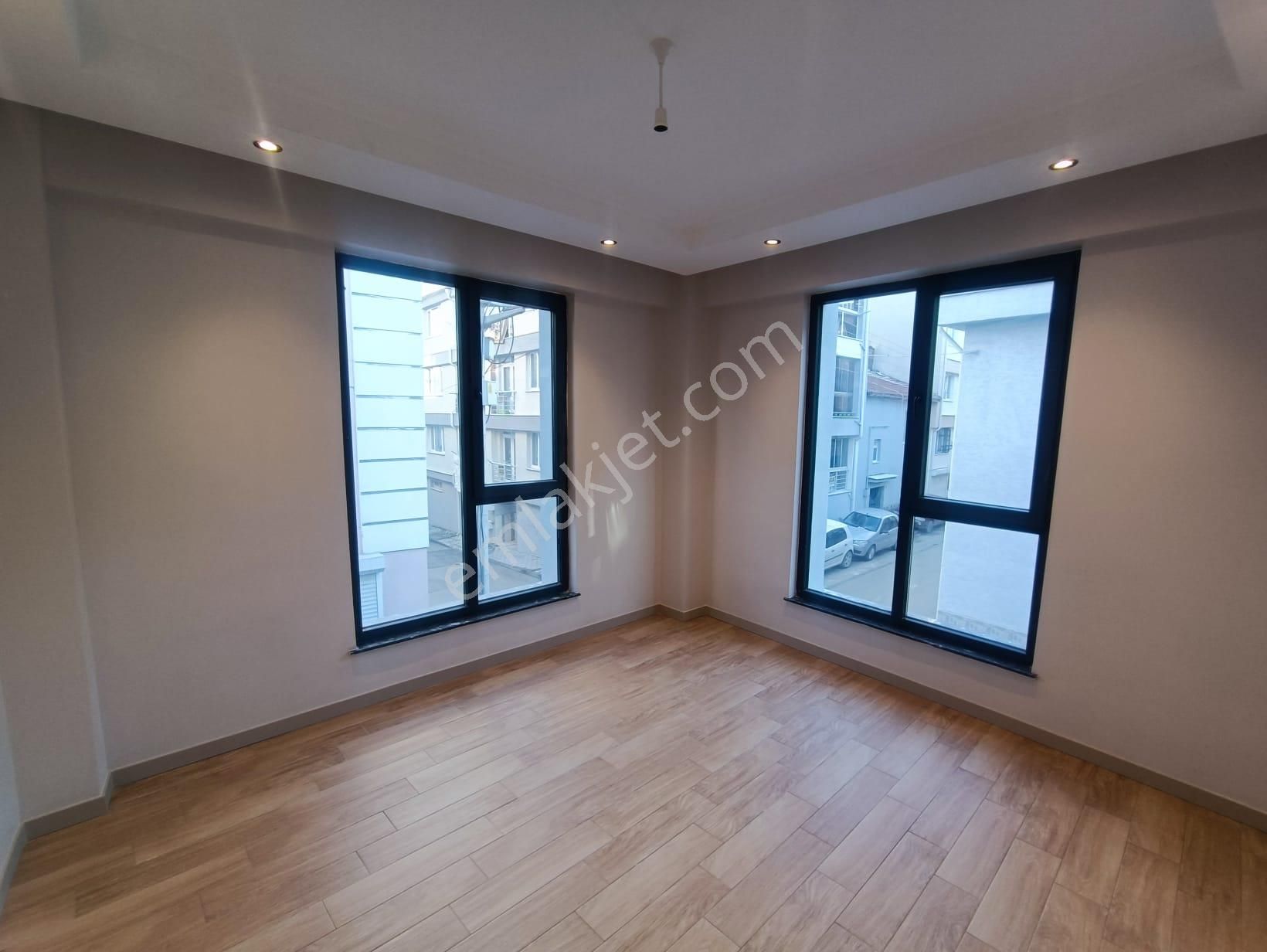 Master Cıty'den, Gündüz Ökçün Yakını, Satılık Sıfır 2+0 Daire - Görsel 10