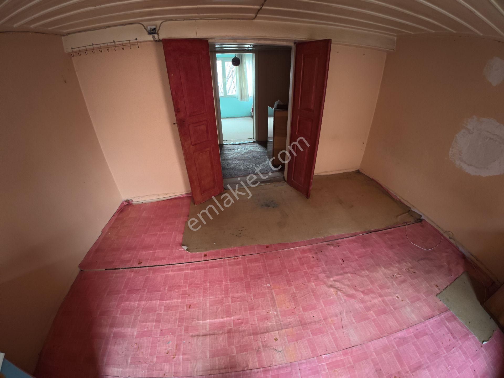 Merkezde Satılık Tarihi Dokuya Sahip Rum Evi + Dükkân - Görsel 5