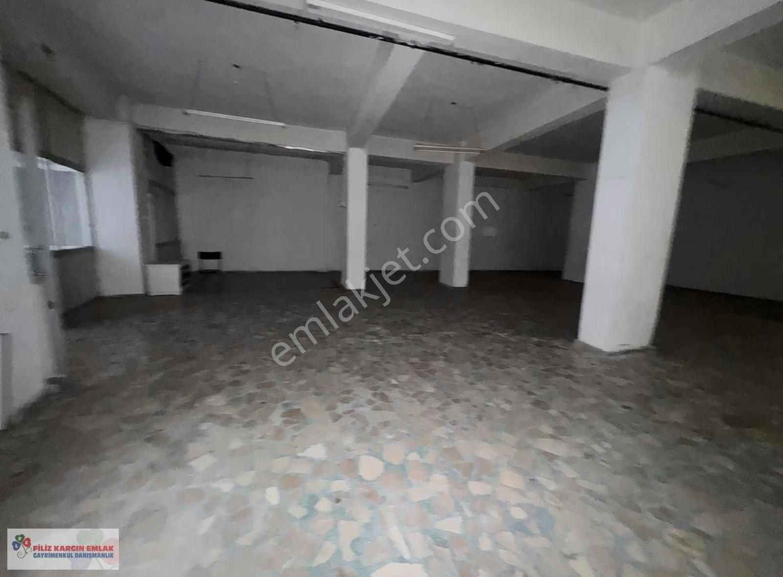 Filiz Emlaktan Bağcılar Sancaktepe Mah. 200m2 Kiralık Dükkan - Görsel 8