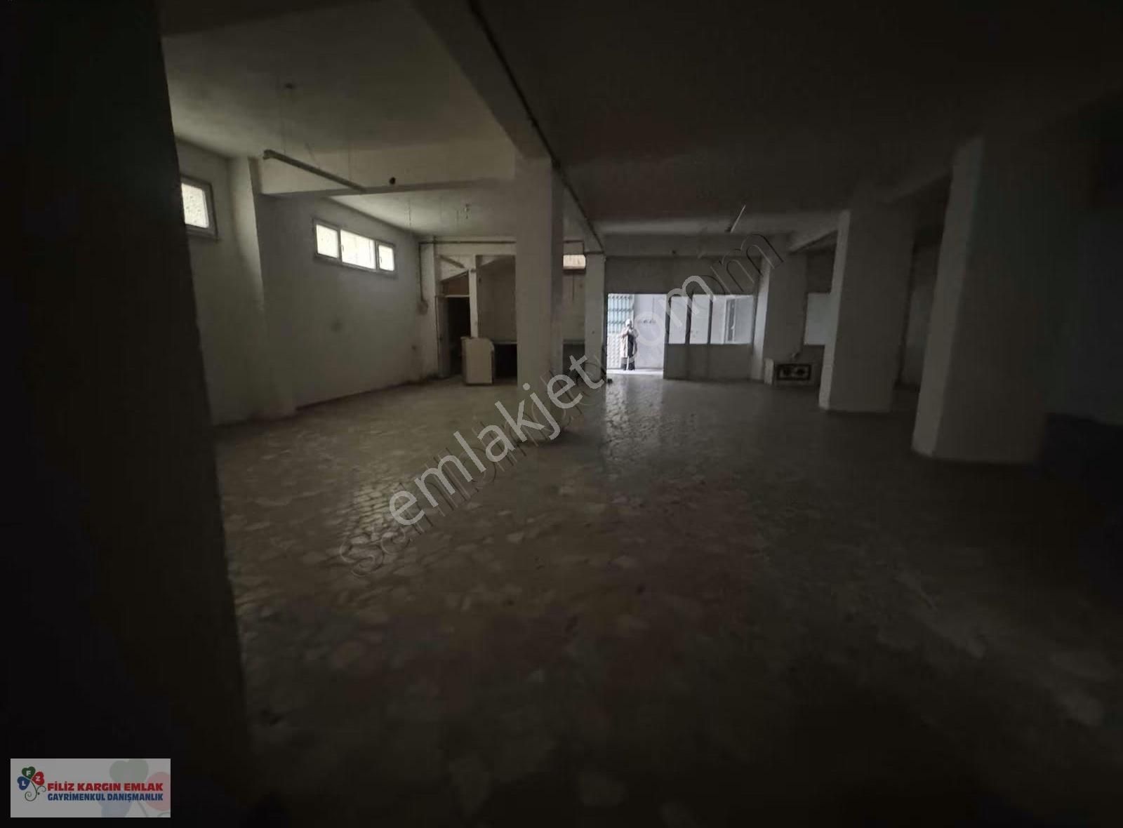 Filiz Emlaktan Bağcılar Sancaktepe Mah. 200m2 Kiralık Dükkan - Görsel 6