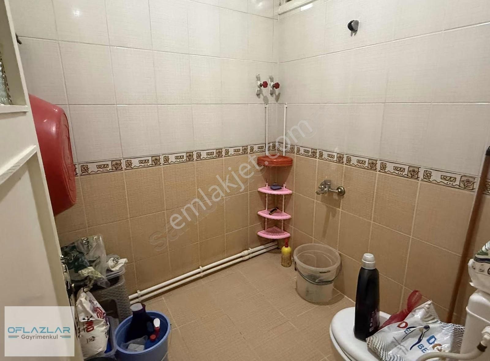 Oflazlar'dan Nakipoğlu Mahallesinde 4+1 Ara Kat Bakımlı Daire - Görsel 13