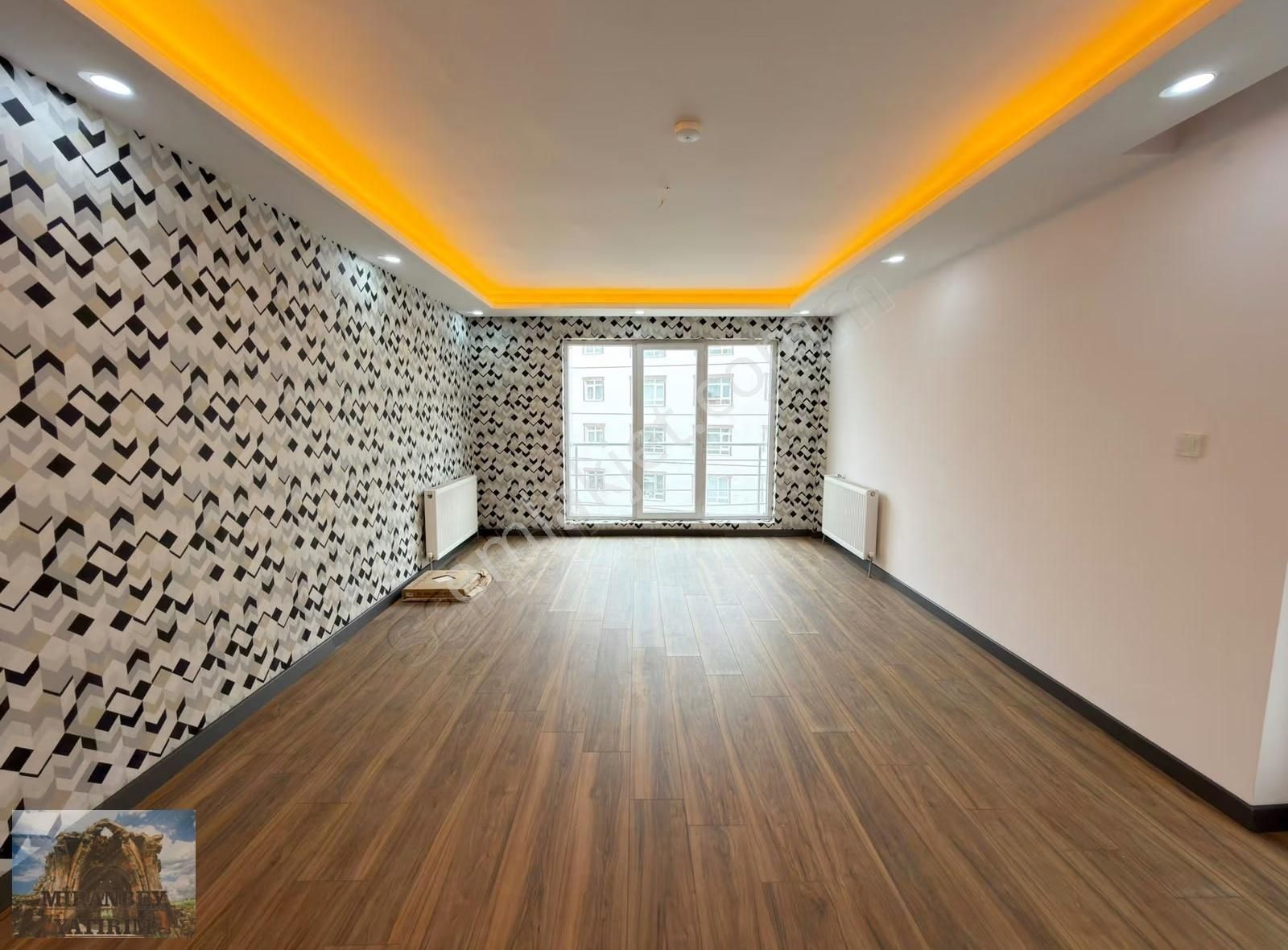 Mutlu Cad. Üzeri Katta Asansörlü Full Yapılı Açık Cepheli 3+1!! - Görsel 27