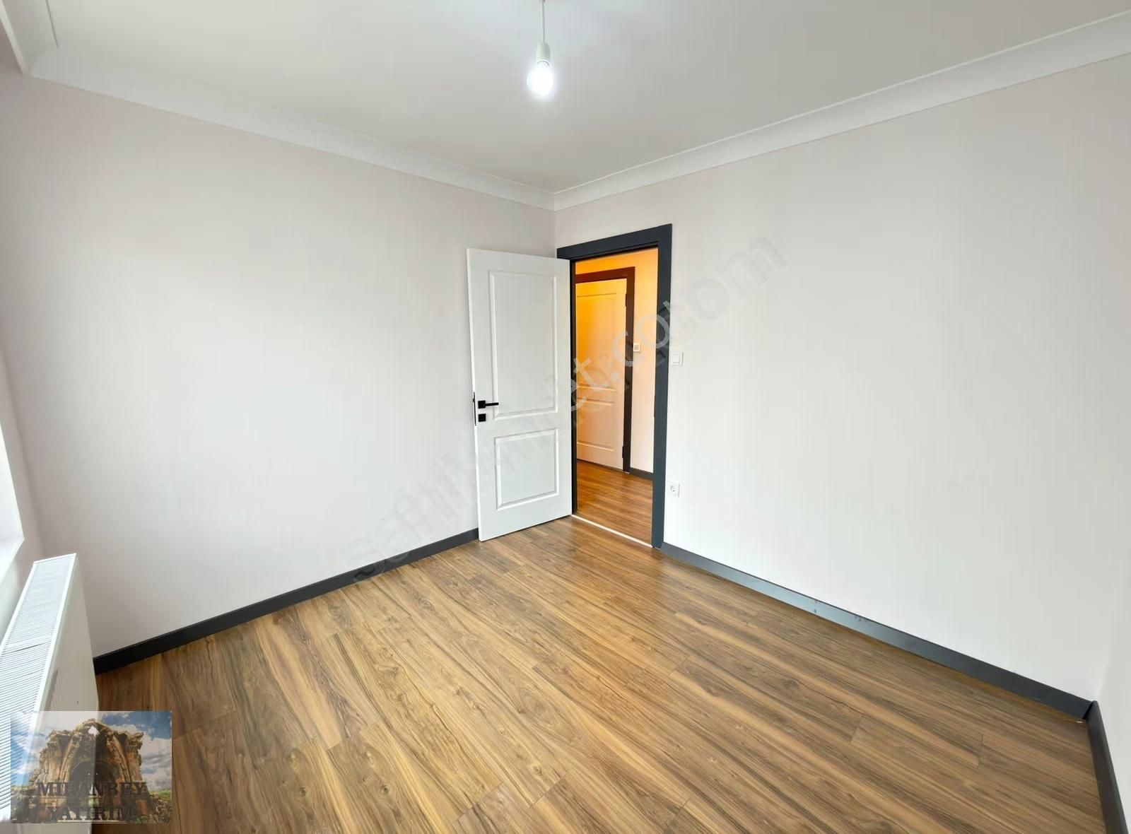 Mutlu Cad. Üzeri Katta Asansörlü Full Yapılı Açık Cepheli 3+1!! - Görsel 12