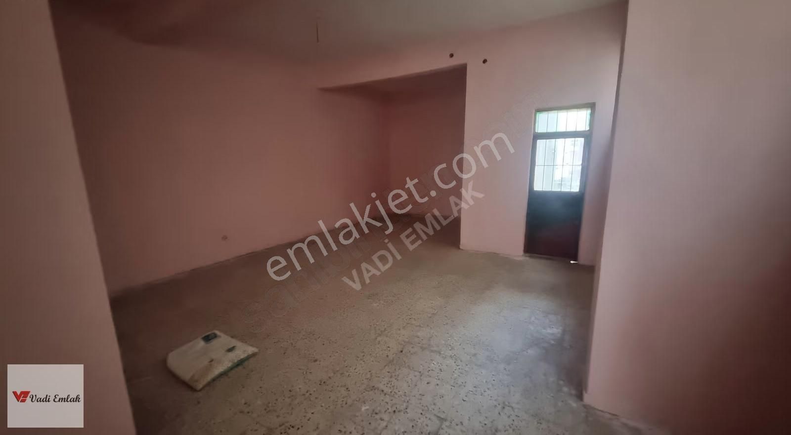 Vadi Emlak'tan Kümbet'te Ana Cadde Üzeri Kiralık Dükkan - Görsel 3
