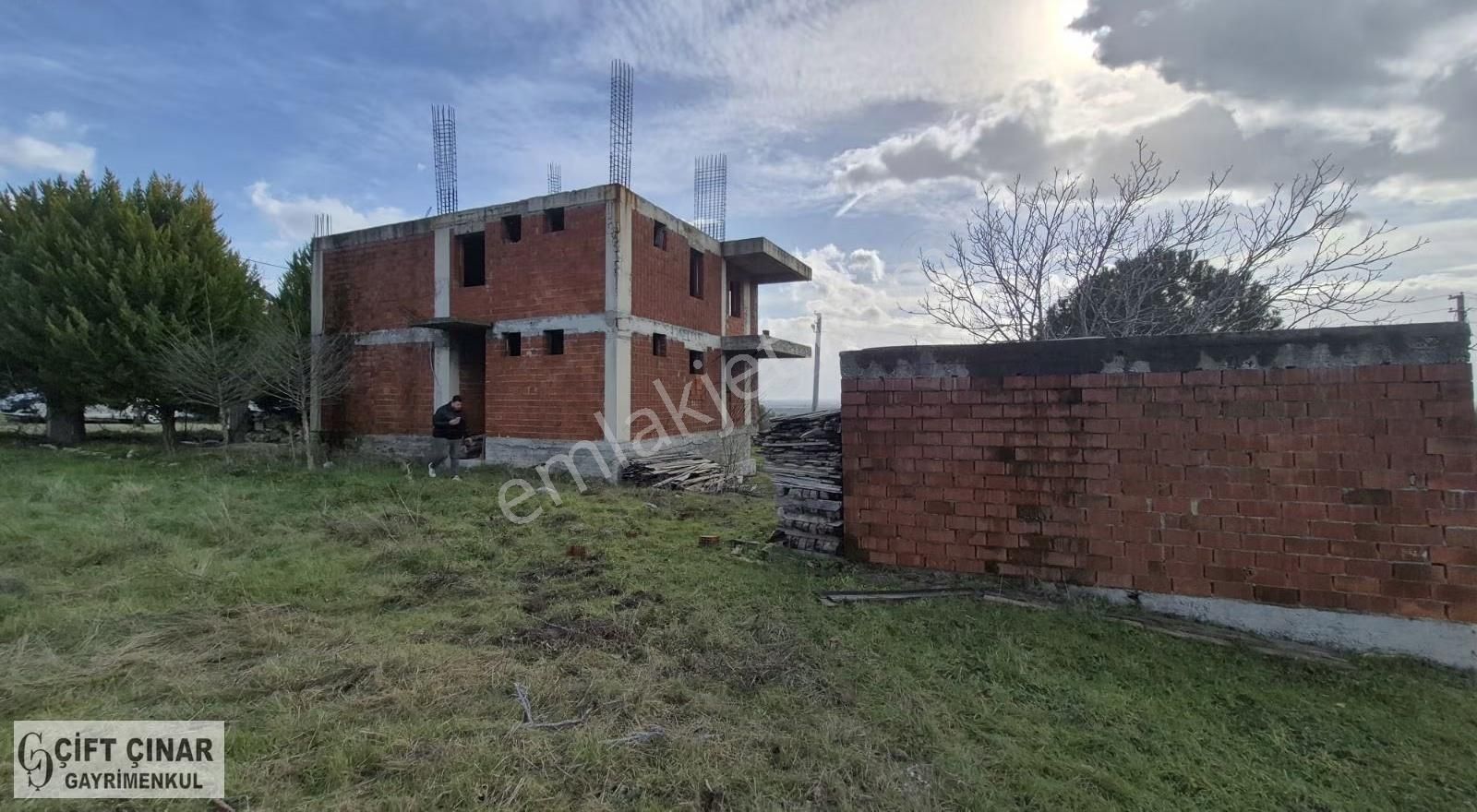 Gülbahçe'de Müstakil Bahçeli Natamam Mükemmel Konumda Villa - Görsel 6