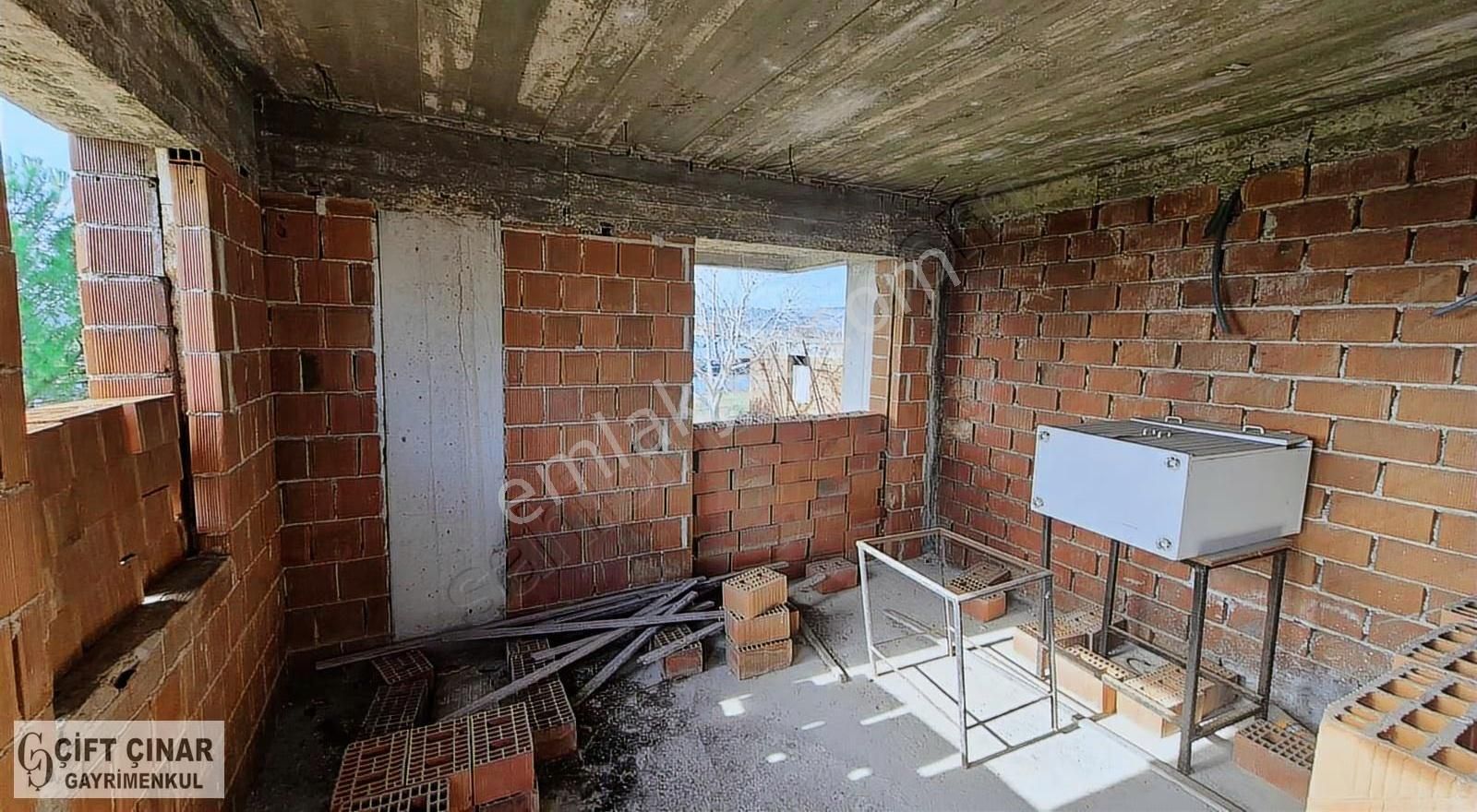 Gülbahçe'de Müstakil Bahçeli Natamam Mükemmel Konumda Villa - Görsel 27