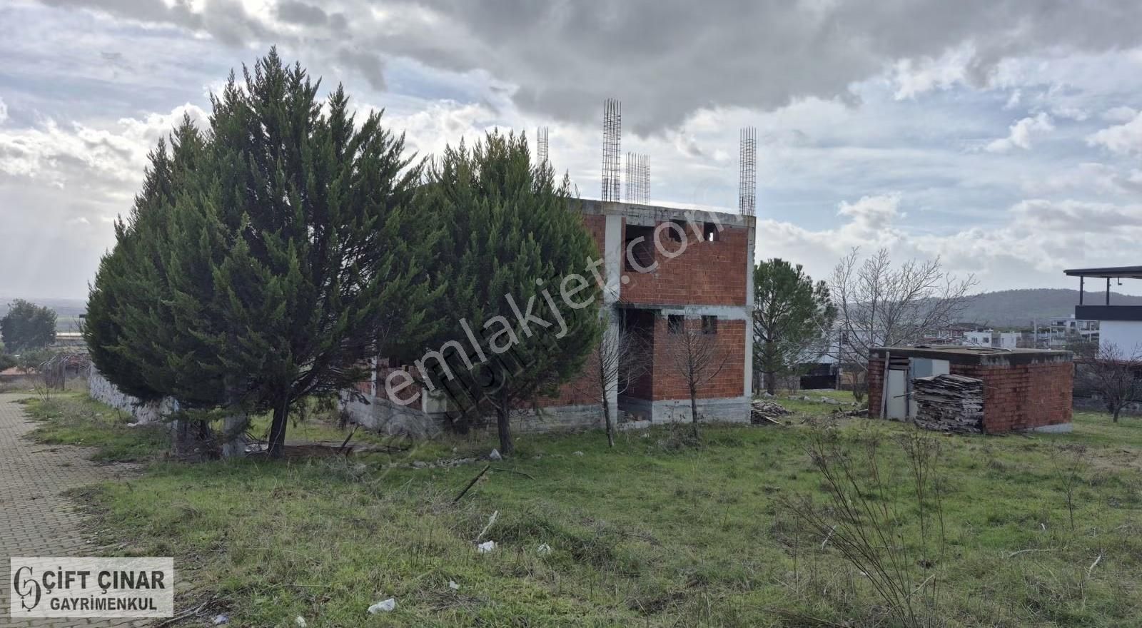 Gülbahçe'de Müstakil Bahçeli Natamam Mükemmel Konumda Villa - Görsel 3