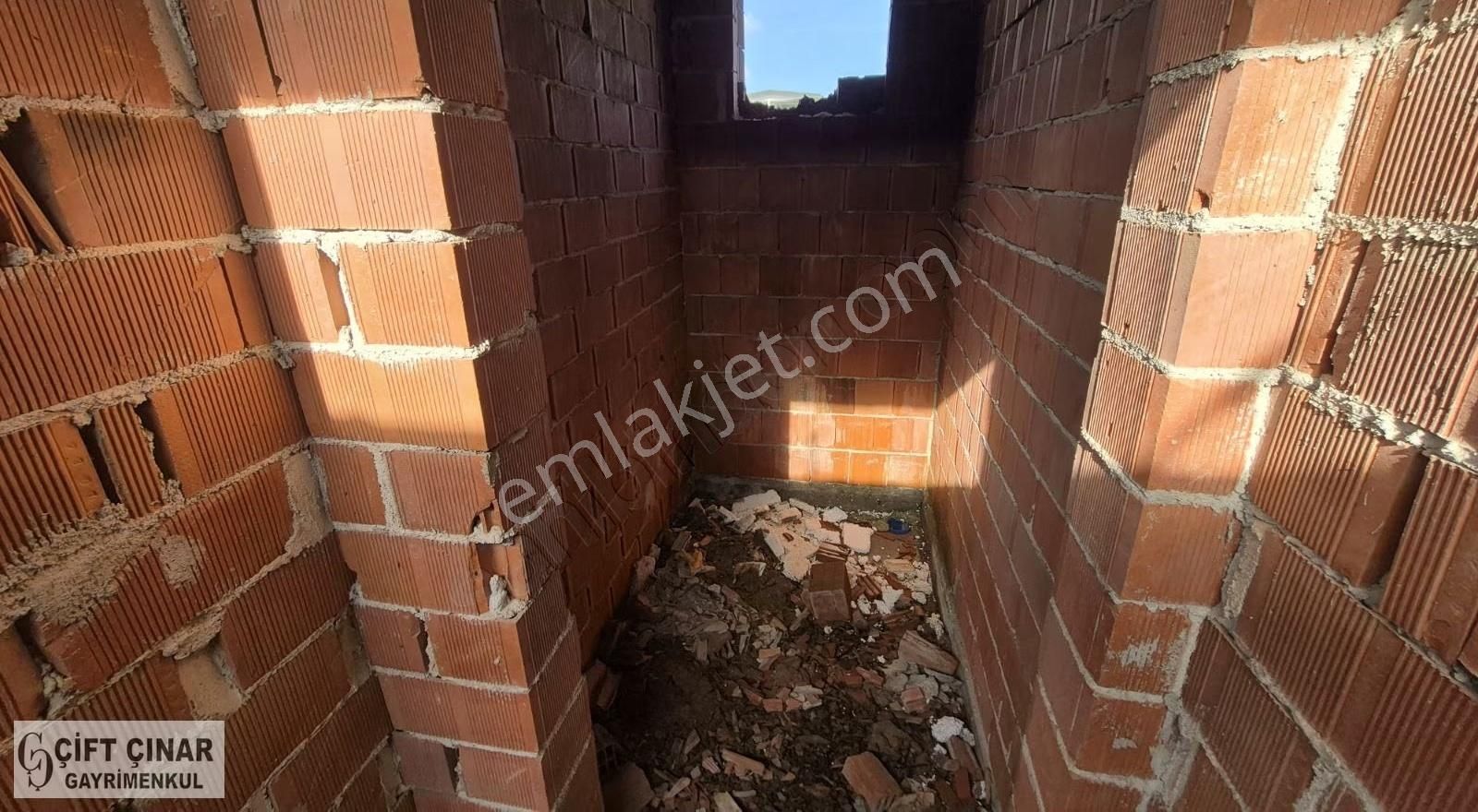 Gülbahçe'de Müstakil Bahçeli Natamam Mükemmel Konumda Villa - Görsel 10