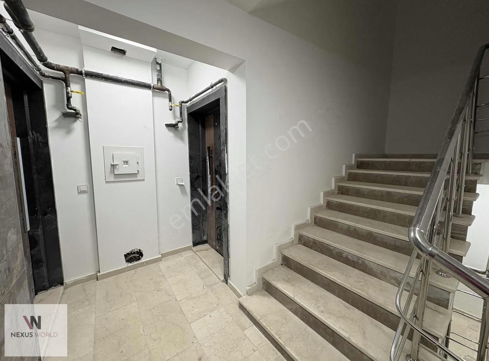 Karşıyaka Girne Caddesinde Yeni Binada Kiralık Köşe 3+1 Daire - Görsel 17