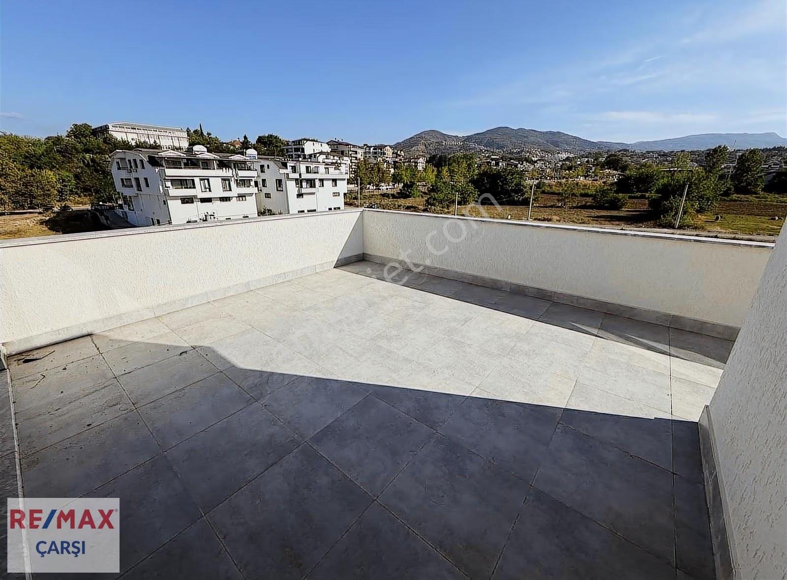 Başiskele Merkezde 6+1 Sıfır Satılık Villa - Görsel 18