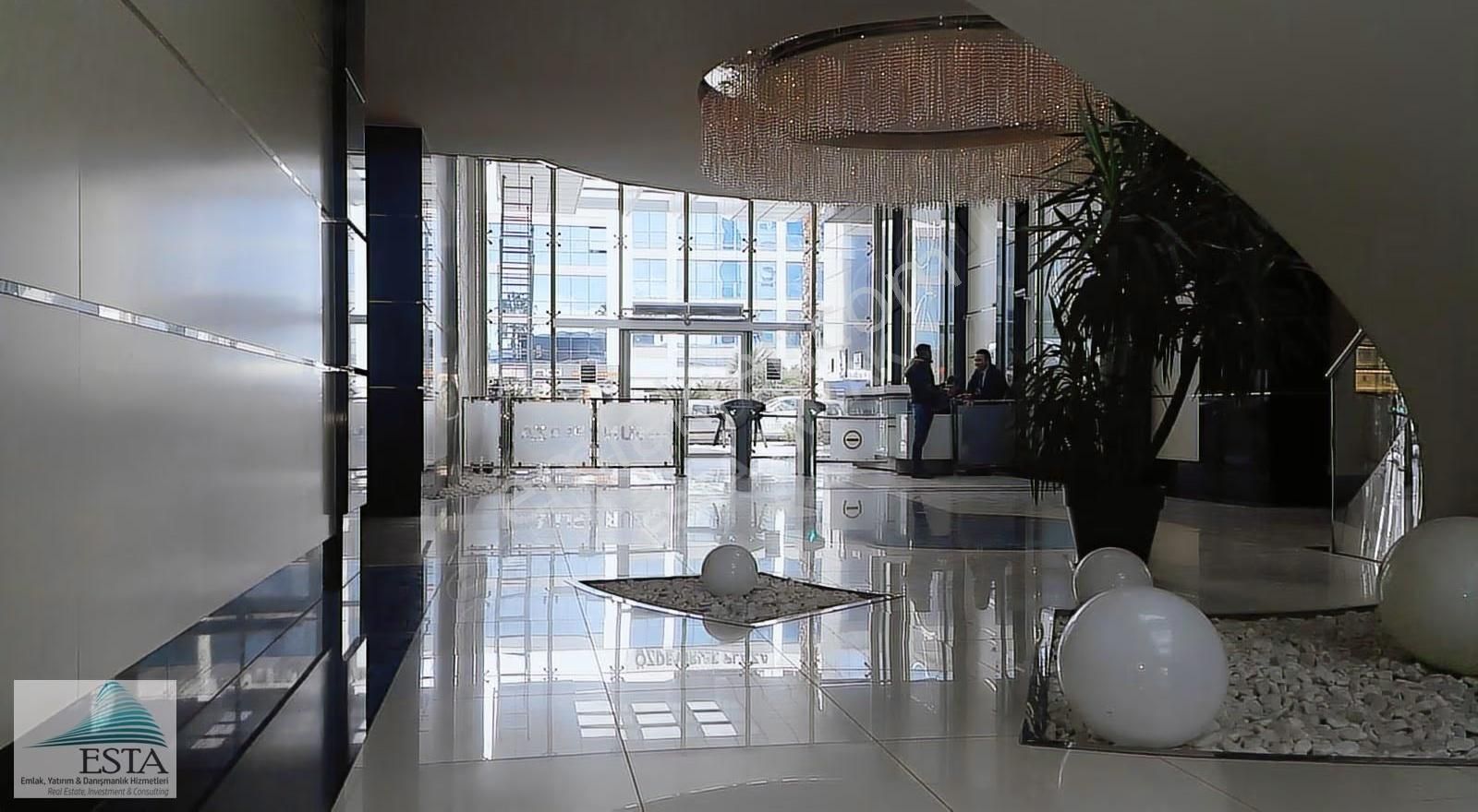 Bayraklı'da İtfaiye Onaylı Plazada Kiralık 75m2 Ofis 2+1 - Görsel 27