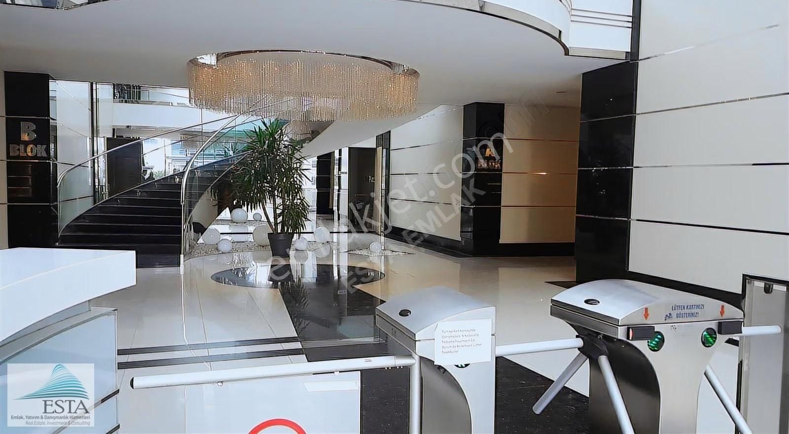 Bayraklı'da İtfaiye Onaylı Plazada Kiralık 75m2 Ofis 2+1 - Görsel 13