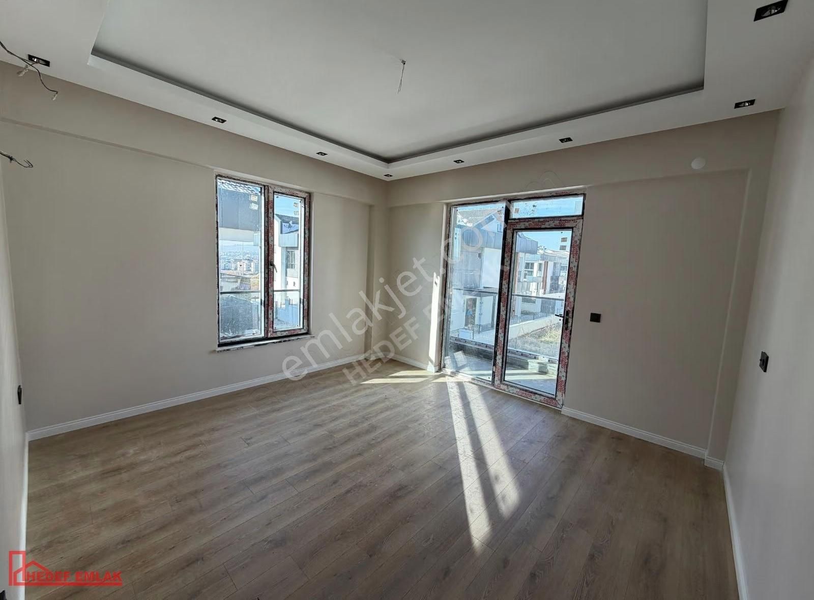 Hedef Emlaktan Eğriköprüde Lüx Villa - Görsel 25