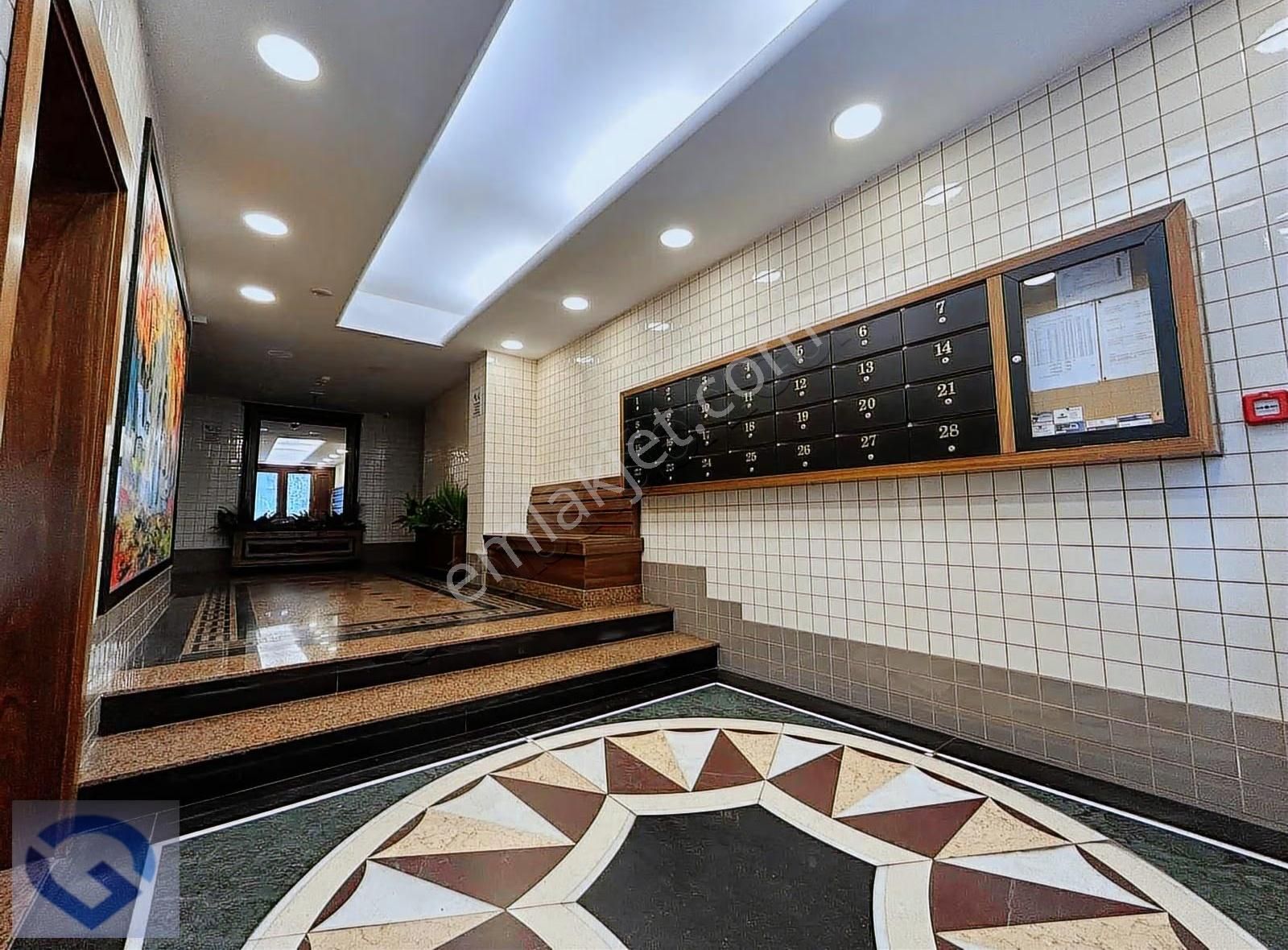 Mansuroğlunda Muhteşem Lokasyon Özel Tasarım Fırsat 4+1 - Görsel 8