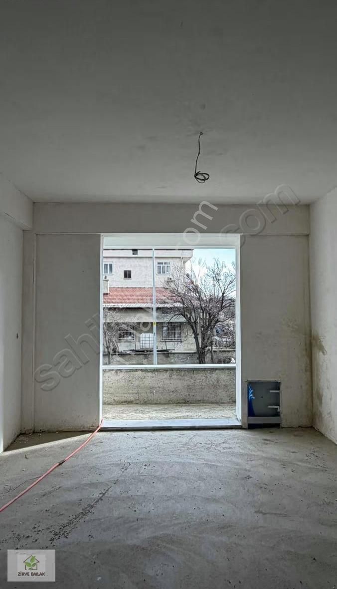 Zirve Emlak Satıyorr Hastane Yol Üzeri Sıfır Lüx 1+1 Daireler - Görsel 4