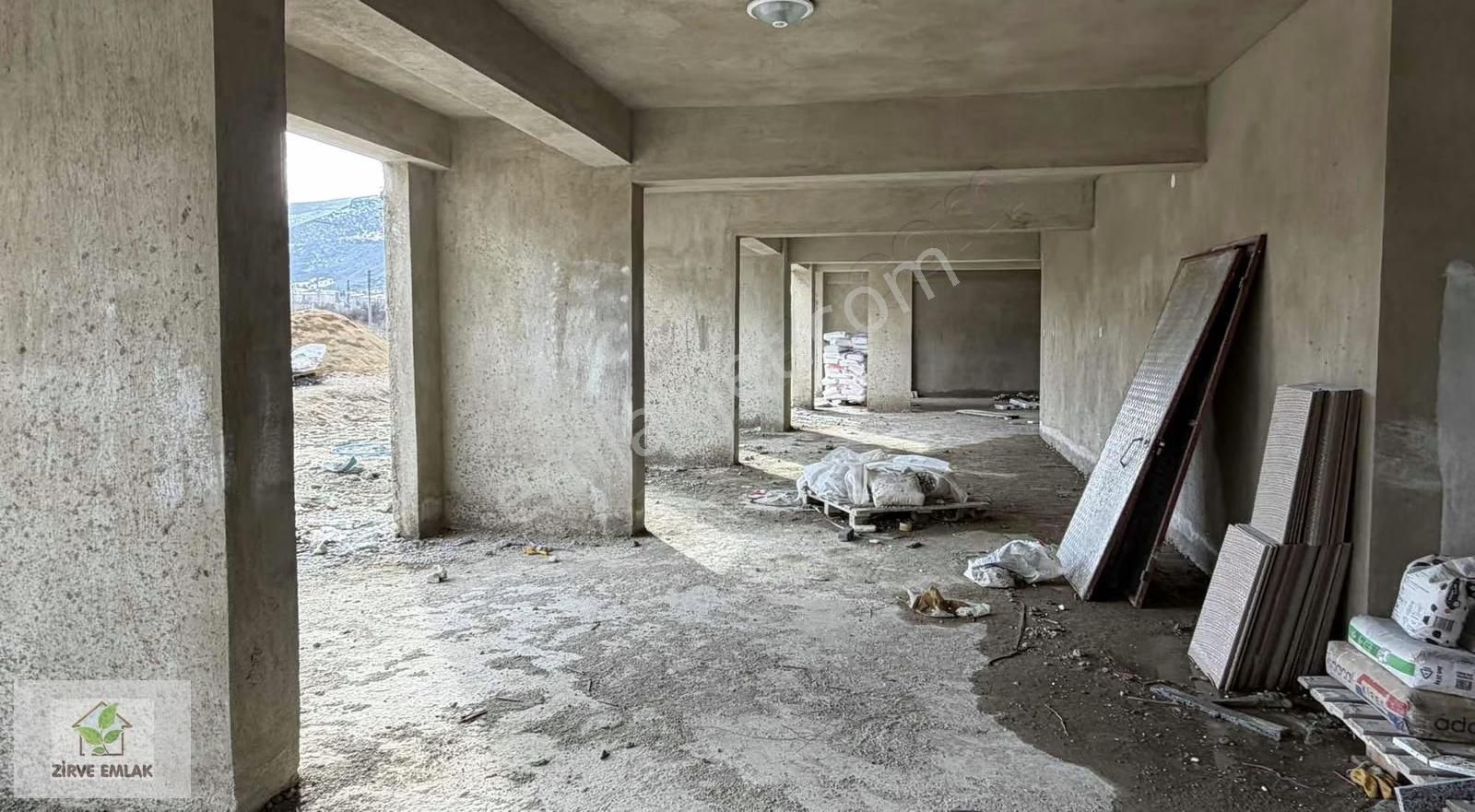 Zirve Emlak Satıyorr Hastane Yol Üzeri Sıfır Lüx 1+1 Daireler - Görsel 13